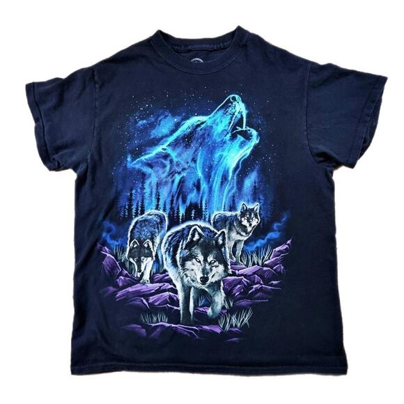 WOLF PACK GRAPHIC TSHIRT NORTHERN LIGHTS WILDERNESS CELESTIAL STARS GALAXY - Picture 1 of 5
